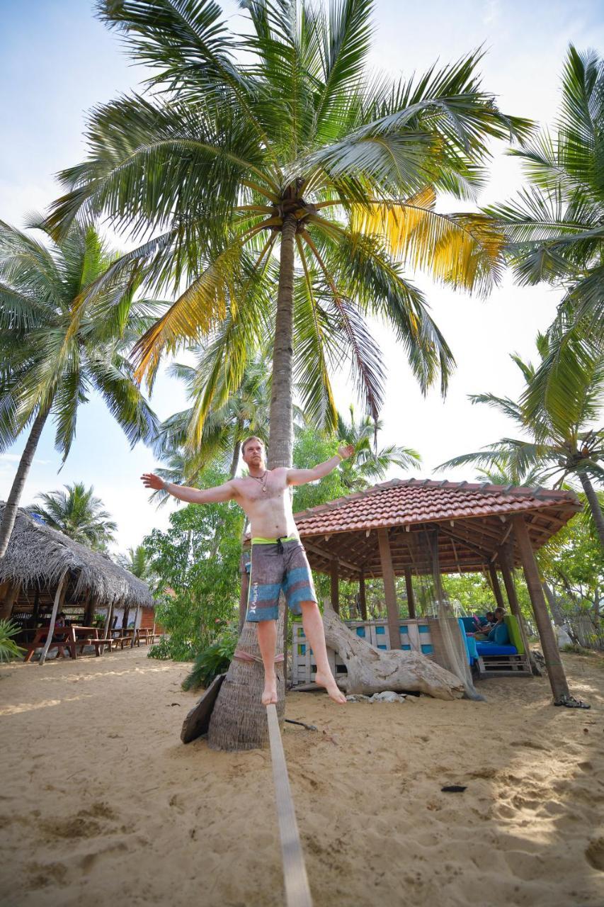 Kitesurfing Lanka Hotell Kalpitiya Exteriör bild